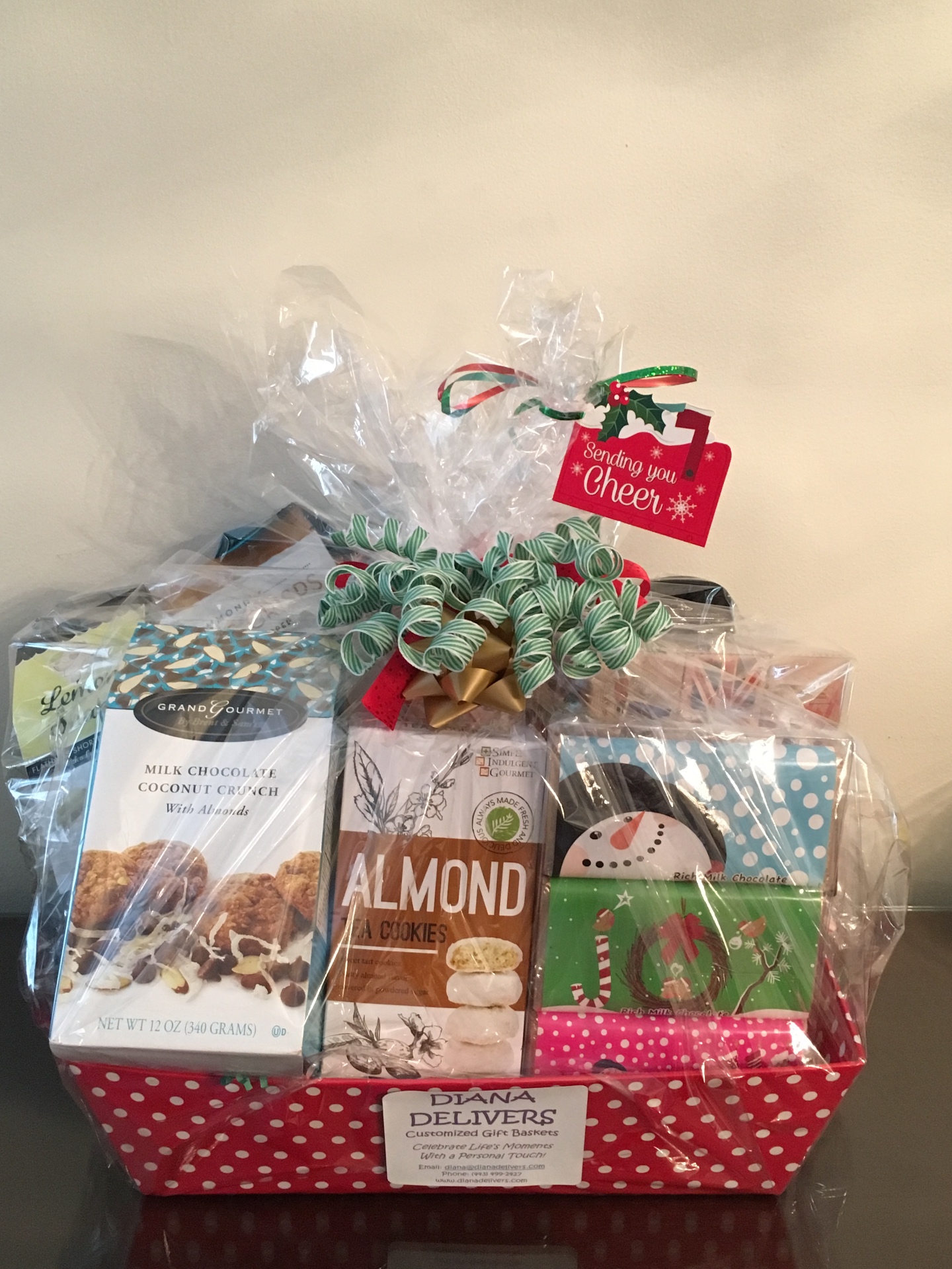 Gourmet Goodies winter holiday gift basket
